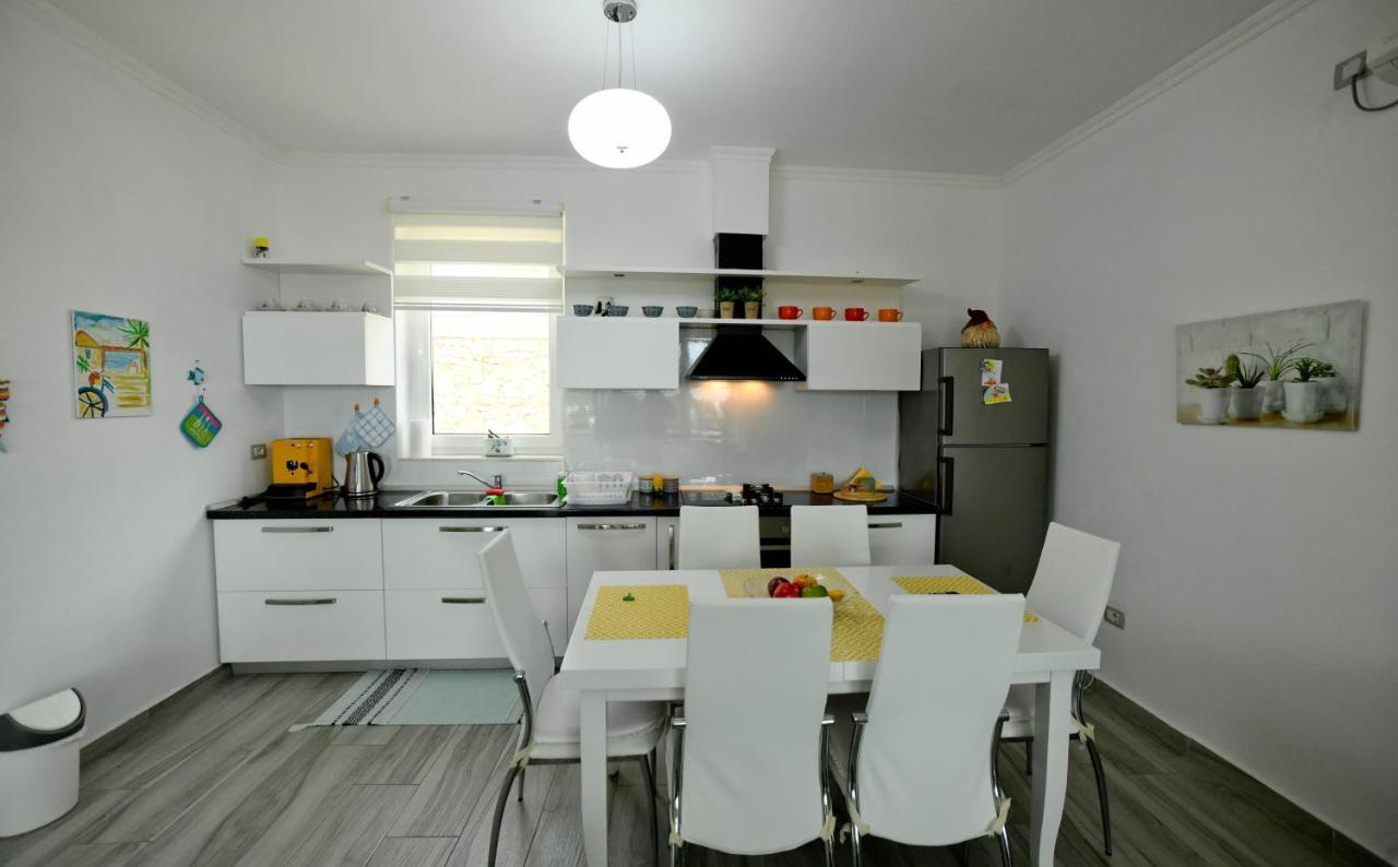 Vila Rina At Aquamarine Residence Vlore Ngoại thất bức ảnh